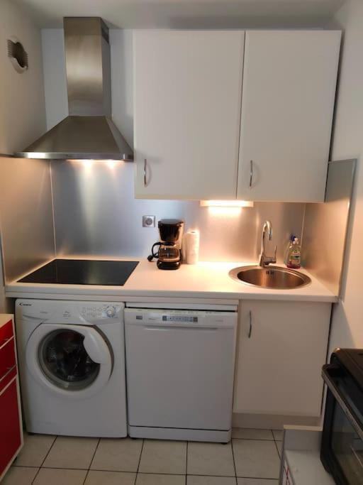 Appartement 2 Pieces Avec Une Grande Terrasse, 3 Etoiles, Wifi, Box Pour Vehicule Et Velos Les Sables-dʼOlonne Exteriér fotografie