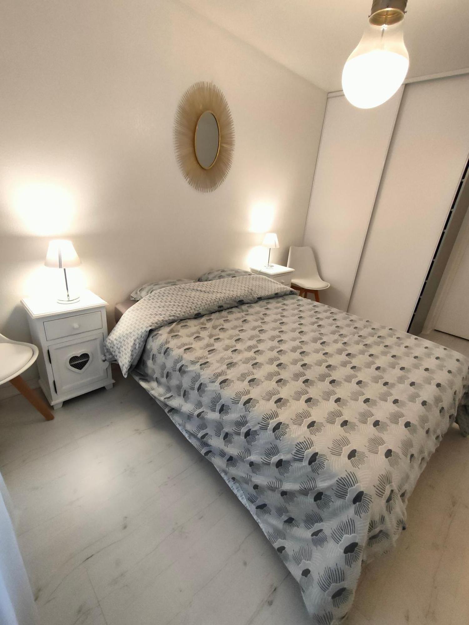 Appartement 2 Pieces Avec Une Grande Terrasse, 3 Etoiles, Wifi, Box Pour Vehicule Et Velos Les Sables-dʼOlonne Exteriér fotografie
